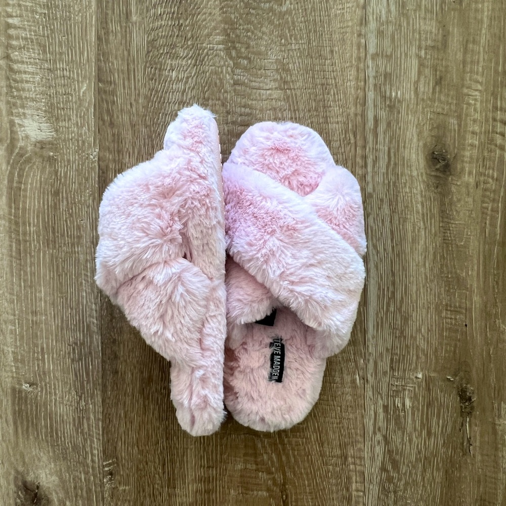 Steve Madden Fluffy Bed Slippers